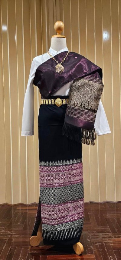 สมใจเช่าชุดไทย