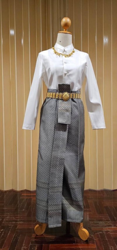 สมใจเช่าชุดไทย