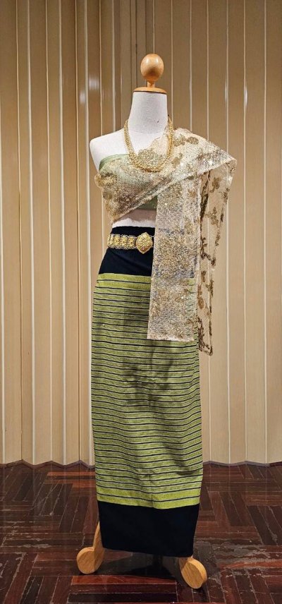 สมใจเช่าชุดไทย