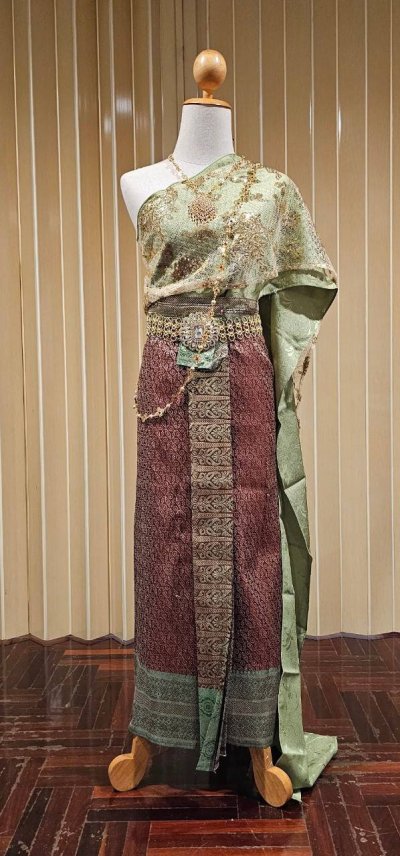 สมใจเช่าชุดไทย