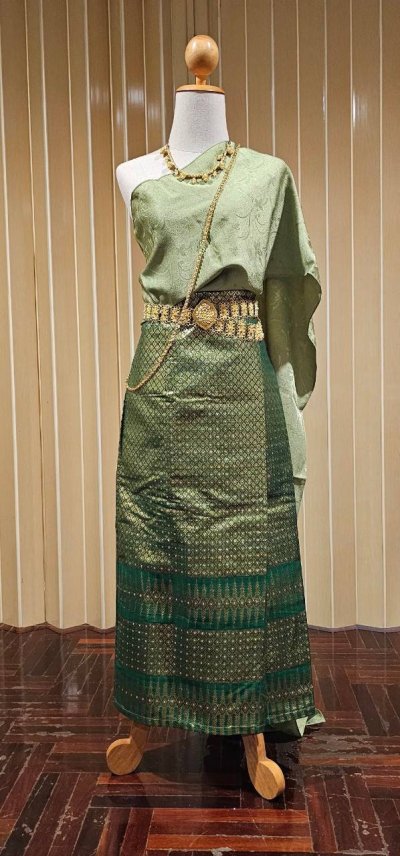 สมใจเช่าชุดไทย