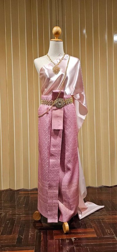 สมใจเช่าชุดไทย