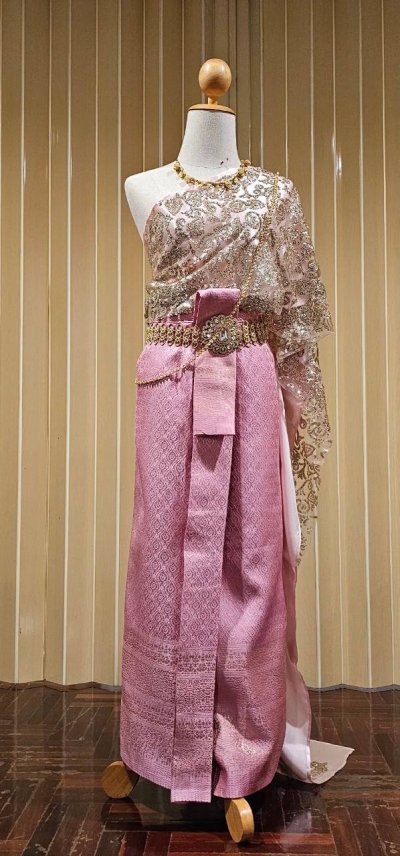 สมใจเช่าชุดไทย