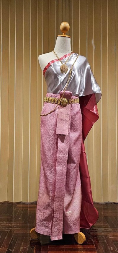 สมใจเช่าชุดไทย