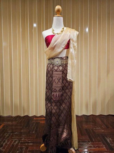 สมใจเช่าชุดไทย