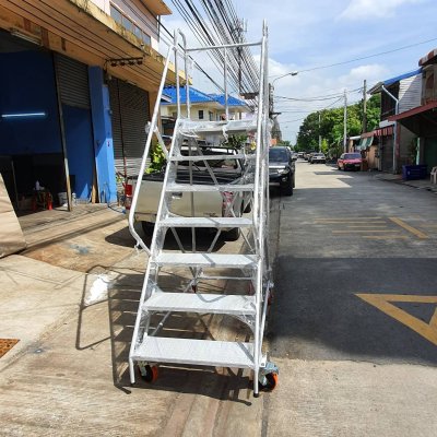 ST17 บันไดติดล้อโครงสร้างเหล็กพ่นสีสูง 1.70 เมตร