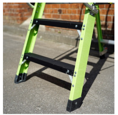 LG19404 บันไดไฟเบอร์กลาส ขนาด4ฟุต ไม่มีขาค้ำ (LITTLE GIANT)