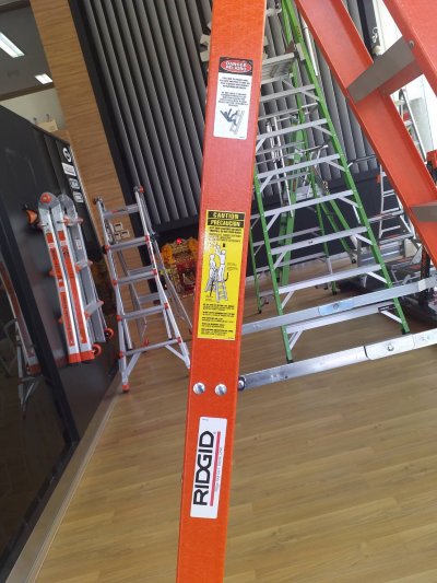 บันไดไฟเบอร์กลาสทรง A ขึ้น-ลง 2 ทาง (RIDGID) คลิกดูขนาดอื่นๆ