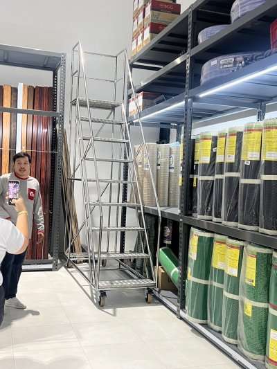 บันไดติดล้อโครงสร้างสแตนเลสกลม