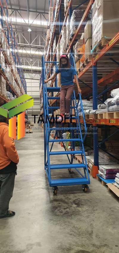 ST23 บันไดติดล้อโครงสรา้งเหล็กพ่นสีสูง 2.30 เมตร