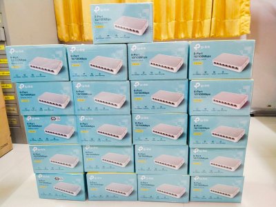 อุปกรณ์ขยายช่องสัญญาณ Wi-Fi Desktop Switch