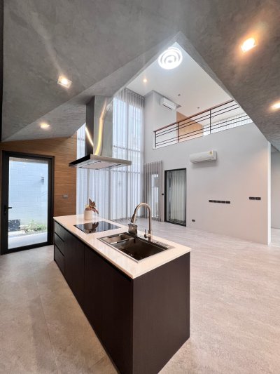 บ้านเดี่ยว : สาริน ปาร์ค บ้านเดี่ยว : สาริน ปาร์ค