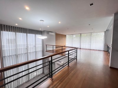 บ้านเดี่ยว : สาริน ปาร์ค บ้านเดี่ยว : สาริน ปาร์ค