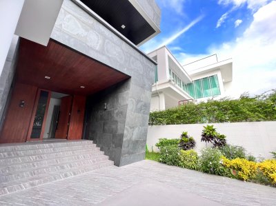 บ้านเดี่ยว : สาริน ปาร์ค บ้านเดี่ยว : สาริน ปาร์ค