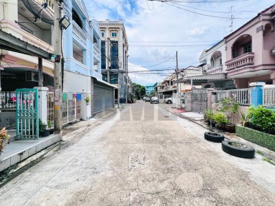 ทาวน์โฮม 3 ชั้น ลภาวัน1 บางบัวทอง(หลังธนาคารกสิกร)ติดถนนบางกรวย-ไทรน้อย ใกล้เซ็นทรัล ทาวน์โฮม 3 ชั้น ลภาวัน1 บางบัวทอง(หลังธนาคารกสิกร)ติดถนนบางกรวย-ไทรน้อย ใกล้เซ็นทรัล