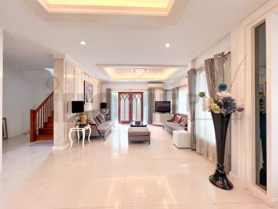ลัดดารมย์ อิลิแกนซ์ (Laddarom Elegance) ราชพฤกษ์-รัตนาธิเบศร์