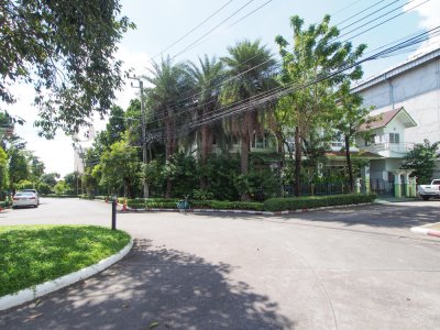 บ้านเดี่ยว หมู่บ้านราชพฤกษ์ สวนหลวง ร.9 (เฉลิมพระเกรียติ) ถนนเมนท์ ต้นโครงการ บ้านเดี่ยว หมู่บ้านราชพฤกษ์ สวนหลวง ร.9 (เฉลิมพระเกรียติ) ถนนเมนท์ ต้นโครงการ