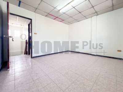 ทาวน์เฮ้า ติดถนน ริมแม่น้ำเจ้าพระยา เมือง ปทุมธานี