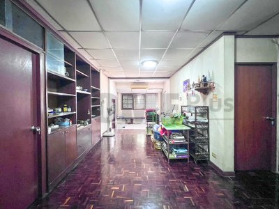 บ้านเดี่ยว โชคชัย4 ซอย55 เนื้อที่ 63 ตรว. บ้านเดี่ยว โชคชัย4 ซอย55 เนื้อที่ 63 ตรว.