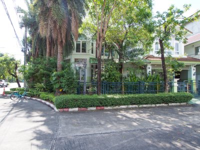 บ้านเดี่ยว หมู่บ้านราชพฤกษ์ สวนหลวง ร.9 (เฉลิมพระเกรียติ) ถนนเมนท์ ต้นโครงการ บ้านเดี่ยว หมู่บ้านราชพฤกษ์ สวนหลวง ร.9 (เฉลิมพระเกรียติ) ถนนเมนท์ ต้นโครงการ