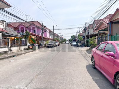 ทาวน์โฮม 2 ชั้น ปรับปรุงใหม่ แพรมาพร ถนนเมนท์ รังสิต คลอง4 ติดร้านกาแฟชายทุ่ง