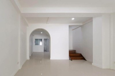 หมู่บ้าน ลาน ทอง ติวานนท์ renovate ติดถนนติวานนท์