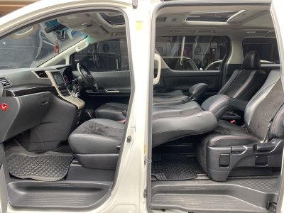 TOYOTA VELLFIRE Z GOLDEN EYE 2015