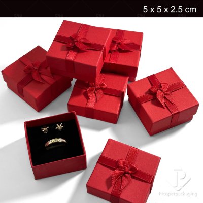 กล่องกระดาษมีโบว์ใส่เครื่องประดับ ใส่แหวน ใส่ต่างหู ใส่สร้อย กล่องของขวัญ สีแดง