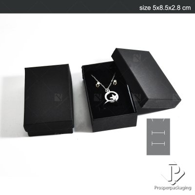 กล่องกระดาษ กล่องของขวัญใส่เครื่องประดับ กล่องจั่วปั่งใส่เครื่องประดับ กล่องแหวน ต่างหู สร้อย กำไล เข็มกลัด สีดำ