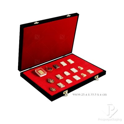 กล่องพระกันกลิ้ง กล่องใส่พระ กล่องเก็บพระเครื่อง จัดโชว์พระ พกพาได้สะดวกวางซ้อนกันได้หลายอัน มีหลากหลายขนาด สีดำในแดง