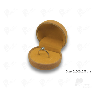 จัดเต็มกล่องกำมะหยี่ใส่เครื่องประดับชุดสีครีม แบบหัวใจและสี่เหลี่ยม ใส่โชว์ชุดเครื่องประดับ ทองแท่ง จิวเวอรี่เซ็ตสินสอด