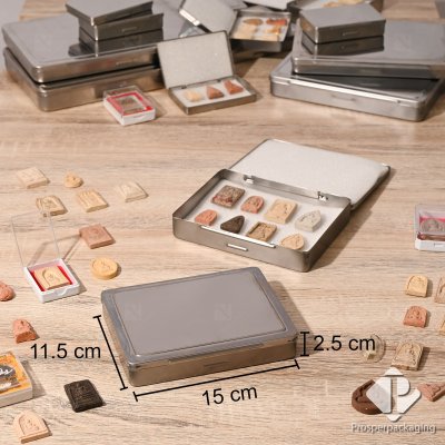 กล่องสแตนเลส กล่องเก็บของ กล่องเก็บพระเครื่อง สามารถใช่เก็บของได้หลากหลายตามต้องการ แข็งแรงใช่ได้นาน ภายในมีฟองน้ำ 2แผ่น