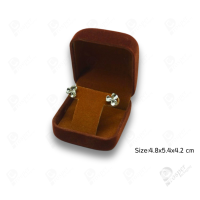 จัดเต็มกล่องกำมะหยี่ใส่เครื่องประดับสีน้ำตาล มีทรงสี่เหลี่ยมและหัวใจ จัดเก็บเครื่องประดับ ทองแท่ง จิวเวอรี่เซ็ตสินสอด