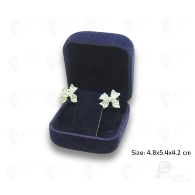 จัดเต็มกล่องกำมะหยี่ใส่เครื่องประดับชุดสีกรม มีทรงสี่เหลี่ยมและหัวใจ ใส่โชว์ชุดเครื่องประดับ ทองแท่ง จิวเวอรี่เซ็ตสินสอด