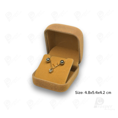 จัดเต็มกล่องกำมะหยี่ใส่เครื่องประดับชุดสีครีม แบบหัวใจและสี่เหลี่ยม ใส่โชว์ชุดเครื่องประดับ ทองแท่ง จิวเวอรี่เซ็ตสินสอด