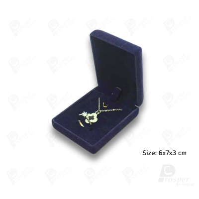 จัดเต็มกล่องกำมะหยี่ใส่เครื่องประดับชุดสีกรม มีทรงสี่เหลี่ยมและหัวใจ ใส่โชว์ชุดเครื่องประดับ ทองแท่ง จิวเวอรี่เซ็ตสินสอด