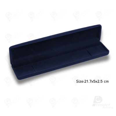 จัดเต็มกล่องกำมะหยี่ใส่เครื่องประดับชุดสีกรม มีทรงสี่เหลี่ยมและหัวใจ ใส่โชว์ชุดเครื่องประดับ ทองแท่ง จิวเวอรี่เซ็ตสินสอด