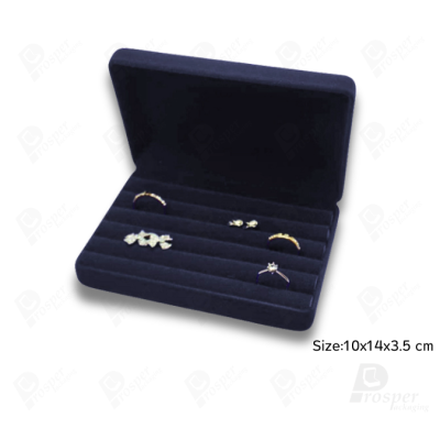 จัดเต็มกล่องกำมะหยี่ใส่เครื่องประดับชุดสีกรม มีทรงสี่เหลี่ยมและหัวใจ ใส่โชว์ชุดเครื่องประดับ ทองแท่ง จิวเวอรี่เซ็ตสินสอด