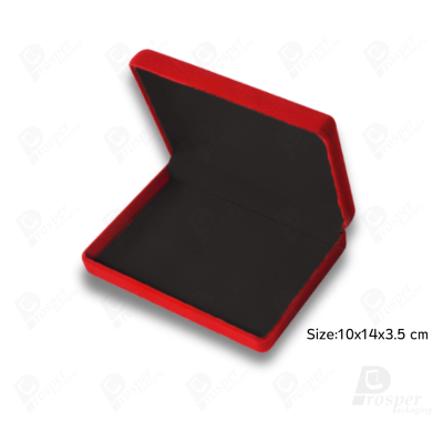 จัดเต็มกล่องใส่ชุดเครื่องประดับกำมะหยี่สีแดง/ดำ มีทรงสี่เหลี่ยมและหัวใจ ใส่โชว์เครื่องประดับได้ครบ