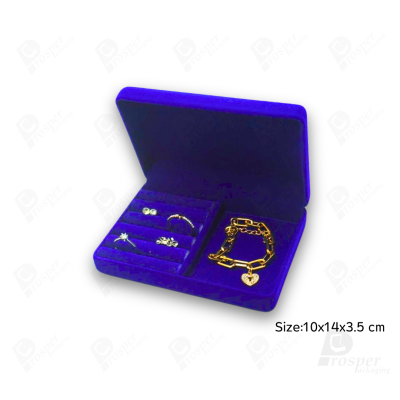 รวมกล่องกำมะหยี่เก็บเครื่องประดับ ภายในมีพื้นเรียบและฟูกใส่ต่างหูหรือแหวนได้อเนกประสงค์ (32R+ปร)