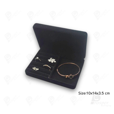 รวมกล่องกำมะหยี่เก็บเครื่องประดับ ภายในมีพื้นเรียบและฟูกใส่ต่างหูหรือแหวนได้อเนกประสงค์ (32R+ปร)