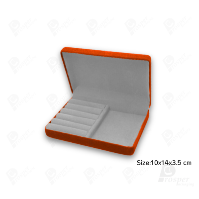 รวมกล่องกำมะหยี่เก็บเครื่องประดับ ภายในมีพื้นเรียบและฟูกใส่ต่างหูหรือแหวนได้อเนกประสงค์ (32R+ปร)