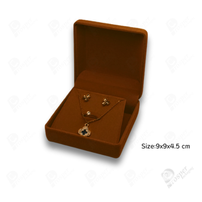 จัดเต็มกล่องกำมะหยี่ใส่เครื่องประดับสีน้ำตาล มีทรงสี่เหลี่ยมและหัวใจ จัดเก็บเครื่องประดับ ทองแท่ง จิวเวอรี่เซ็ตสินสอด