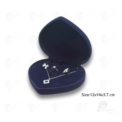 จัดเต็มกล่องกำมะหยี่ใส่เครื่องประดับชุดสีกรม มีทรงสี่เหลี่ยมและหัวใจ ใส่โชว์ชุดเครื่องประดับ ทองแท่ง จิวเวอรี่เซ็ตสินสอด