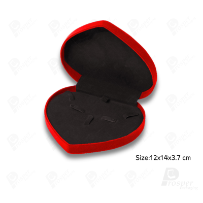 จัดเต็มกล่องใส่ชุดเครื่องประดับกำมะหยี่สีแดง/ดำ มีทรงสี่เหลี่ยมและหัวใจ ใส่โชว์เครื่องประดับได้ครบ