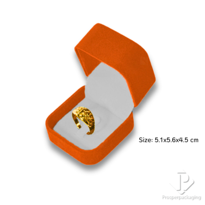 รวมกล่องกำมะหยี่ใส่แหวนทรงสี่เหลี่ยมใหญ่ สามารถจัดเก็บแหวนคู่ได้ ด้านในมีกิ๊ปหนีบใส่แหวนหนาได้ (555) รวมกล่องกำมะหยี่ใส่แหวนทรงสี่เหลี่ยมใหญ่ สามารถจัดเก็บแหวนคู่ได้ ด้านในมีกิ๊ปหนีบใส่แหวนหนาได้ (555)