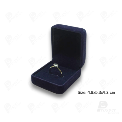 จัดเต็มกล่องกำมะหยี่ใส่เครื่องประดับชุดสีกรม มีทรงสี่เหลี่ยมและหัวใจ ใส่โชว์ชุดเครื่องประดับ ทองแท่ง จิวเวอรี่เซ็ตสินสอด