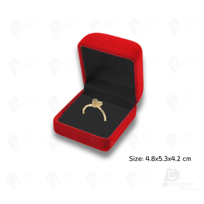 จัดเต็มกล่องใส่ชุดเครื่องประดับกำมะหยี่สีแดง/ดำ มีทรงสี่เหลี่ยมและหัวใจ ใส่โชว์เครื่องประดับได้ครบ