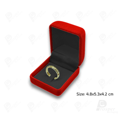 จัดเต็มกล่องใส่ชุดเครื่องประดับกำมะหยี่สีแดง/ดำ มีทรงสี่เหลี่ยมและหัวใจ ใส่โชว์เครื่องประดับได้ครบ