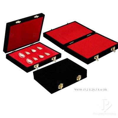 กล่องพระกันกลิ้ง กล่องใส่พระ กล่องเก็บพระเครื่อง จัดโชว์พระ พกพาได้สะดวกวางซ้อนกันได้หลายอัน มีหลากหลายขนาด สีดำในแดง